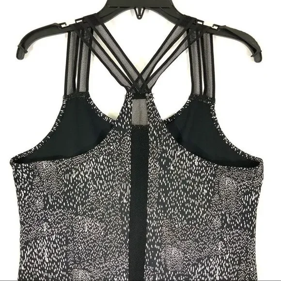 Fabletics strappy b/w tank size L - Picture 4 of 5